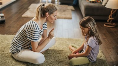 من غير ضرب ولا صريخ.. بدائل أخرى لتأديب سلوك الطفل