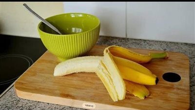 وصفة قشور الموز والنشا لبشرة صافية بيضاء مشدودة بلا أي تجاعيد