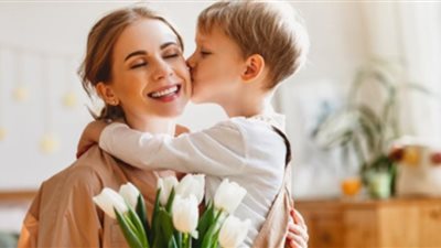 أمهات الجيل Z يغيرن مفاهيم الأمومة الحديثة..الأسباب وراء اختلافهن الجذري