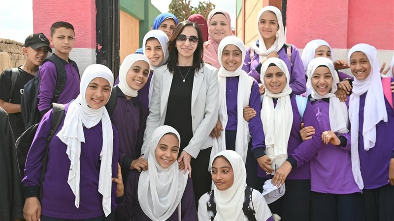 محافظ البحيرة تتفقد