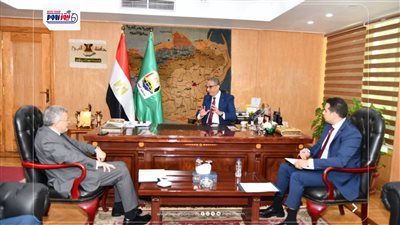 محافظ الفيوم يستقبل رئيس هيئة الأوقاف المصرية لبحث تعزيز التعاون المشترك