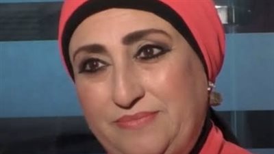 بمناسبة اليوم العالمي للغة الإشارة.. تعرف على أشهر مترجمة بالتليفزيون المصري