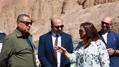 منال عوض توجه بسرعة تنفيذ منظومة متكاملة لإدارة المخلفات بمدينة دهب