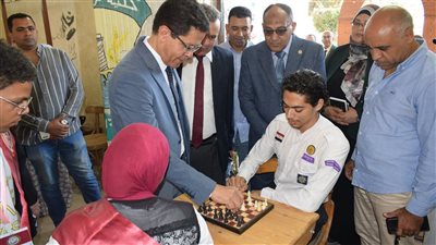 رئيس جامعة بنها يتفقد كليتي الزراعة والطب البيطري لمتابعة انتظام الدراسة