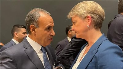 وزير الخارجية يلتقي نظيرته البريطانية ويتناولا  الأوضاع الفلسطينية