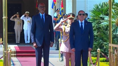 الرئيس السيسي يقيم مراسم استقبال رسمية لنظيره الرواندي | صور 