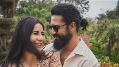 بعد 4 سنوات زواج .. كاترينا كيف وفيكي كوشال يعلنان انتظارهما لمولودهما الأول