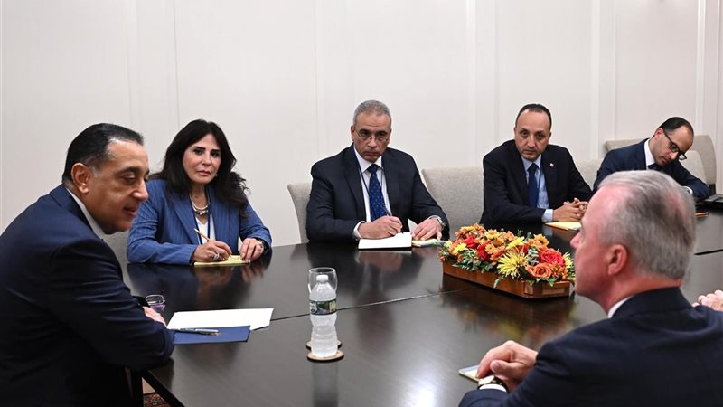 مدبولي يبحث مع رئيس