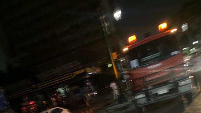  محطة وقود في وسط