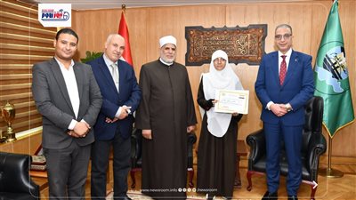 محافظ الفيوم يكرم ثلاث طالبات أزهريات لحصولهن على مراكز متقدمة جمهوريًا