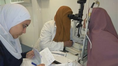 صحة الشرقية تقدم الخدمة الطبية لـ 1739 مريض مجانا فى قافلة كفر موسى عمران