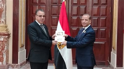 هشام مجدي أول الحاضرين فعاليات اليوم الثاني لمجلس الشيوخ واستلام الكارنيه 