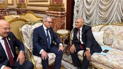 أحمد حلمي الشريف يستلم كارنيه عضوية الشيوخ ويؤكد: خدمة المواطن والوطن أولوية