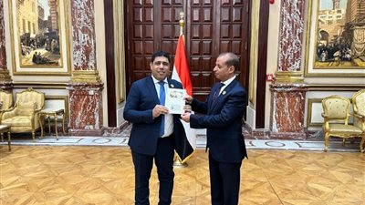 عادل زيدان بعد تسلم كارنيه عضوية الشيوخ: دعم الزراعة أولوية لدفع عجلة الإنتاج