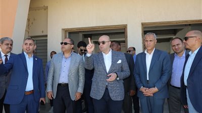 محافظ بني سويف ورئيس هيئة تنمية الصعيد يتفقدان أعمال تطوير المركز الطبي  