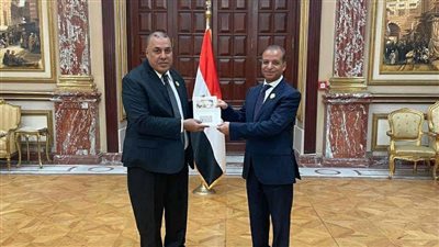 محمد أبو النصر بعد استلام كارنية الشيوخ : تحسين الخدمات والصحة والتعليم أولوية