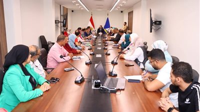 محافظ دمياط يناقش ملف الهوية البصرية لتعزيز الطابع الحضاري