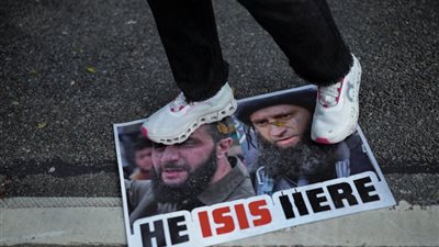 احتجاجات أمام مقر الأمم المتحدة قبل كلمة الرئيس السوري أحمد الشرع