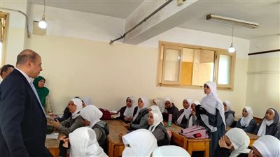 مدير تعليم قنا يصحح بعض المفاهيم المغلوطة عن نظام البكالوريا 