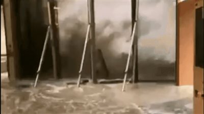  إعصار رغاسا يرعب هونغ كونغ.. مشاهد مرعبة في فندق فوليرتون أوشن بارك