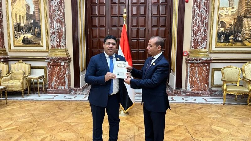 عادل زيدان