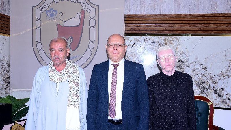 يوسف خلف معيد بجامعة