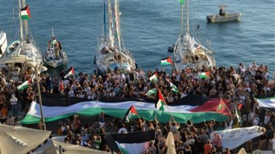 إيطاليا ترسل سفينة حربية ثانية لمرافقة أسطول المساعدات إلى غزة