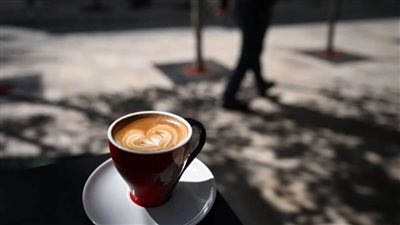 تأثير القهوة اليومية على صحة الكبد: الفوائد والمخاطر 	