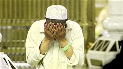  مسح الوجه باليدين عقب الدعاء .. حكمه والأدلة على مشروعيته