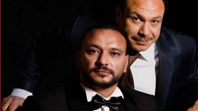 الفنان أحمد خالد صالح يعبر عن مشاعره بعد فقدان والديه