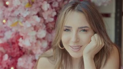 بعد إجرائها لعملية .. ساندي :كبرتوا الموضوع ومكنتش بعرف أتنفس