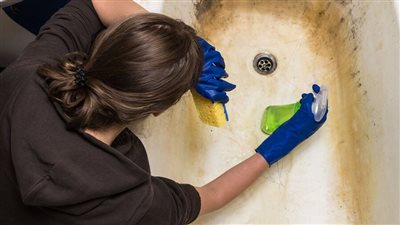 خطوة بخطوة.. طرق فعالة ومجربة للتخلص من العفن في منزلك