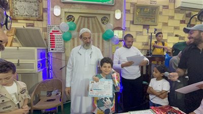توزيع جوائز لحفظة القرآن الكريم بمسجد المصري بالإسكندرية