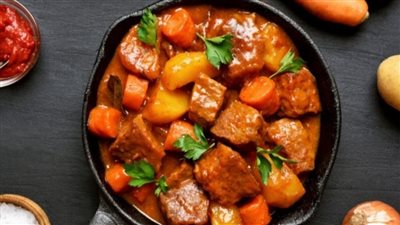 طريقة عمل لحم مشوي بالخضار دايت.. وجبة خفيفة وصحية للعشاء 	