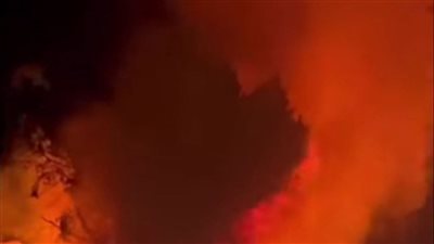 حريق هائل يلتهم الزراعات بجوار طريق قنا - قفط ومحاولات للسيطرة عليه