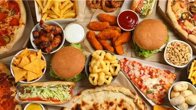 أطعمة تتناولها يوميًا تزيد خطر السرطان دون أن تشعر: تعرف عليها الآن