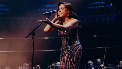 أنغام تتألق في لندن وتعيد أمجاد الغناء المصري على مسرح رويال ألبرت هول