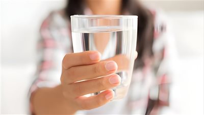 شرب الماء وحرق الدهون.. دراسة تكشف السر الخفي لإنقاص الوزن بسرعة
