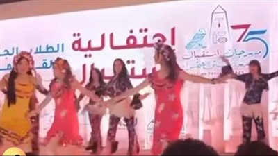 «قمة المهزلة».. أستاذ جامعي يهاجم حفل استقبال طلاب عين شمس