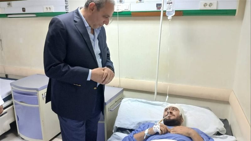 محافظ الغربية يزور