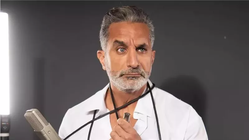 الإعلامي باسم يوسف