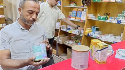 محافظ أسيوط: ضبط صيدلية غير مرخصة تحوي أدوية منتهية الصلاحية بمركز منفلوط 