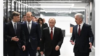 كان هناك شخصان يساندانه.. سياسي إيطالي يثير الشكوك حول صحة بوتين 