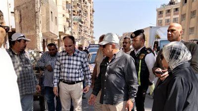 لن أسمح بأي تقصير.. محافظ الدقهلية يتابع أعمال تطوير شارع الجلاء