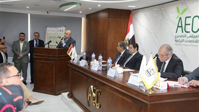 بني سويف تتصدر صادرات الأعشاب والزيوت العطرية بنسبة 95%