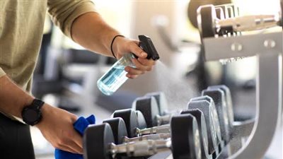 دراسة: معدات الجيم تحتوي على أكثر من 362 ضعفًا من مقاعد المراحيض 