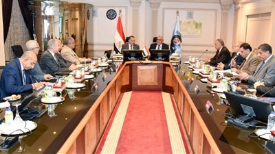 محافظ أسيوط يزور الهيئة العربية للتصنيع ويؤكد: شراكة استراتيجية لدعم المشروعات