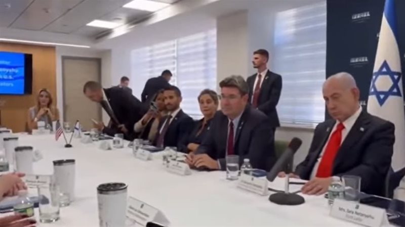 نتنياهو يجتمع بمؤثري