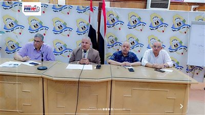 وكيل تعليم الفيوم يوجه الإدارات بالانتهاء من تسليم الكتب ومتابعة عجز المعلمين