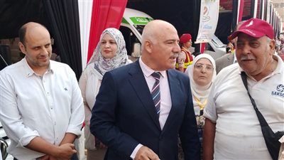 وكيل وزارة الصحة بالقليوبية يتفقد أعمال القافلة الطبية المجانية بطوخ 